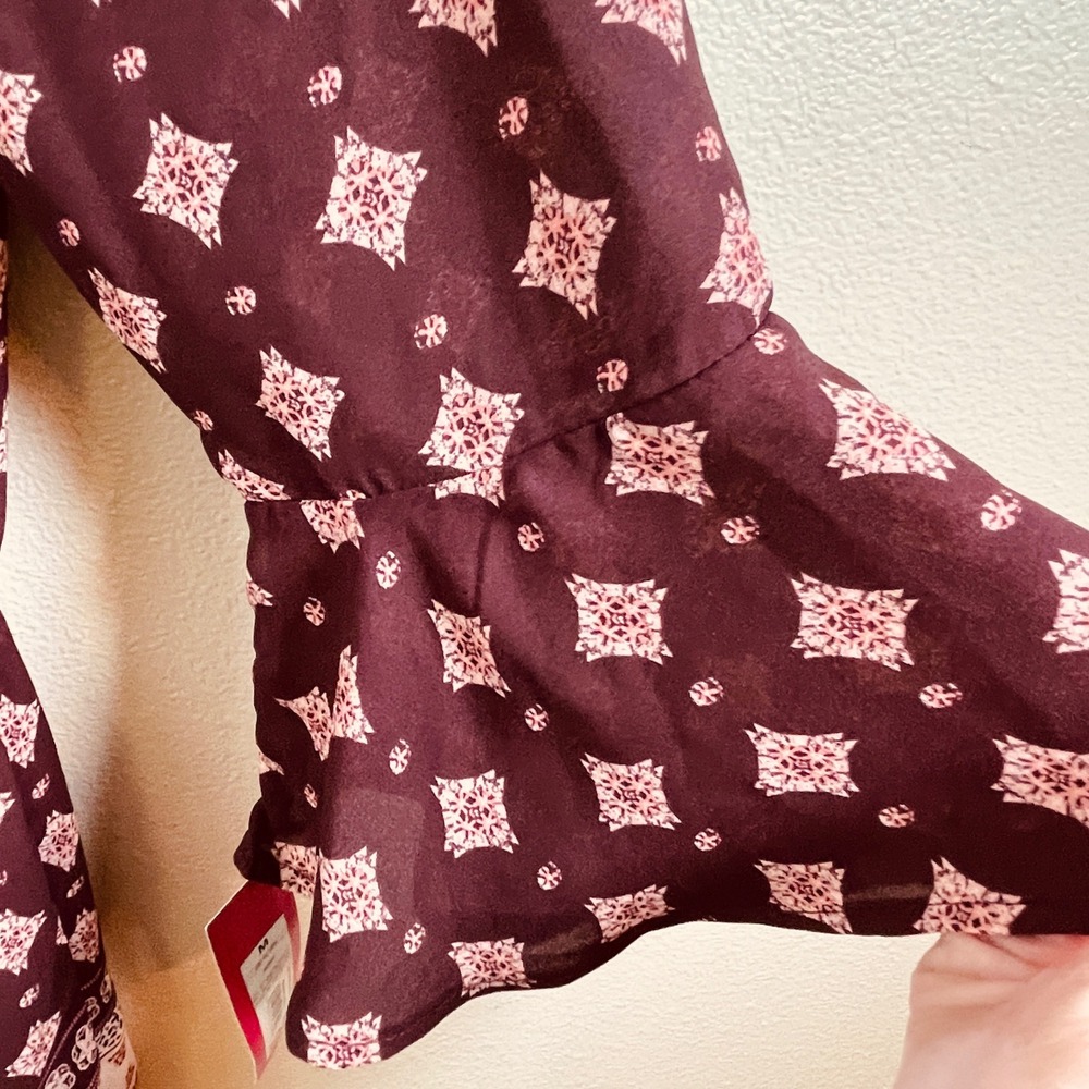 Xhilaration Chiffon Romper Floral and Geometric Shape Berry Color Size M - Picture 8 of 12